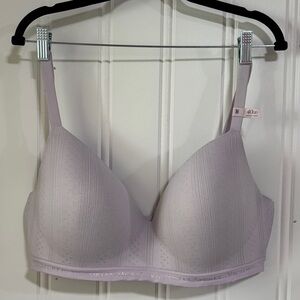 Victoria's Secret lightly lined wireless T-Shirt Bra Size 40DD